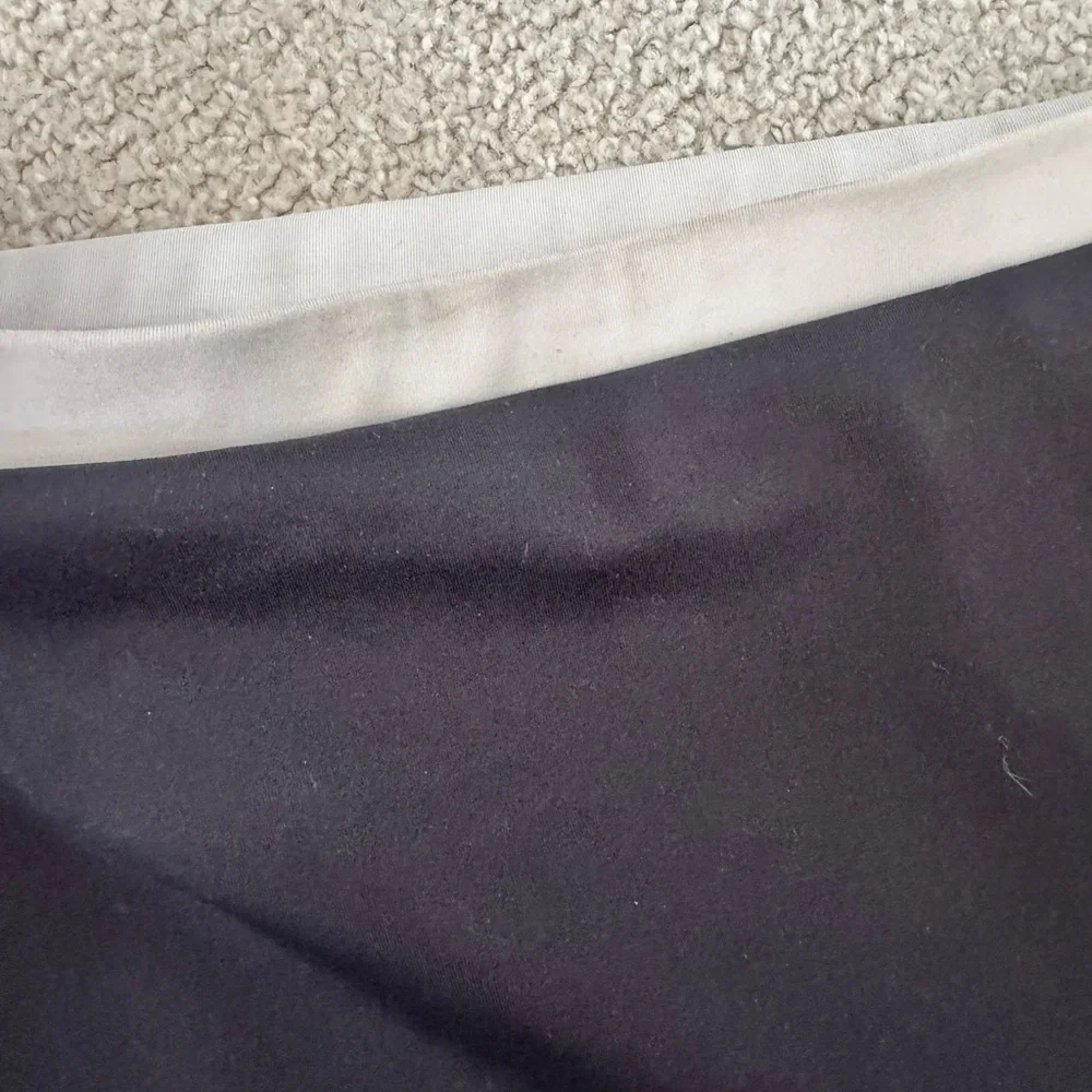 Reformation active skirt - Picture 6 of 7